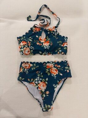 Cupshe Dark Teal Floral Scalloped Bikini Top